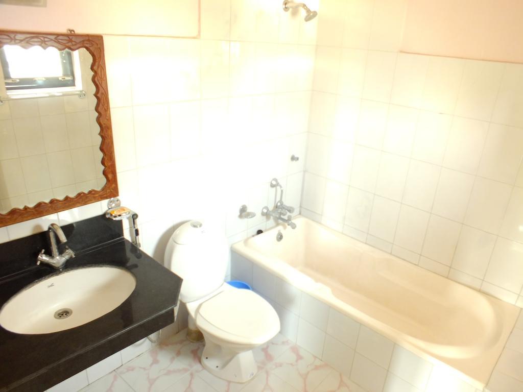 Hotel Greenland Pokhara Buitenkant foto