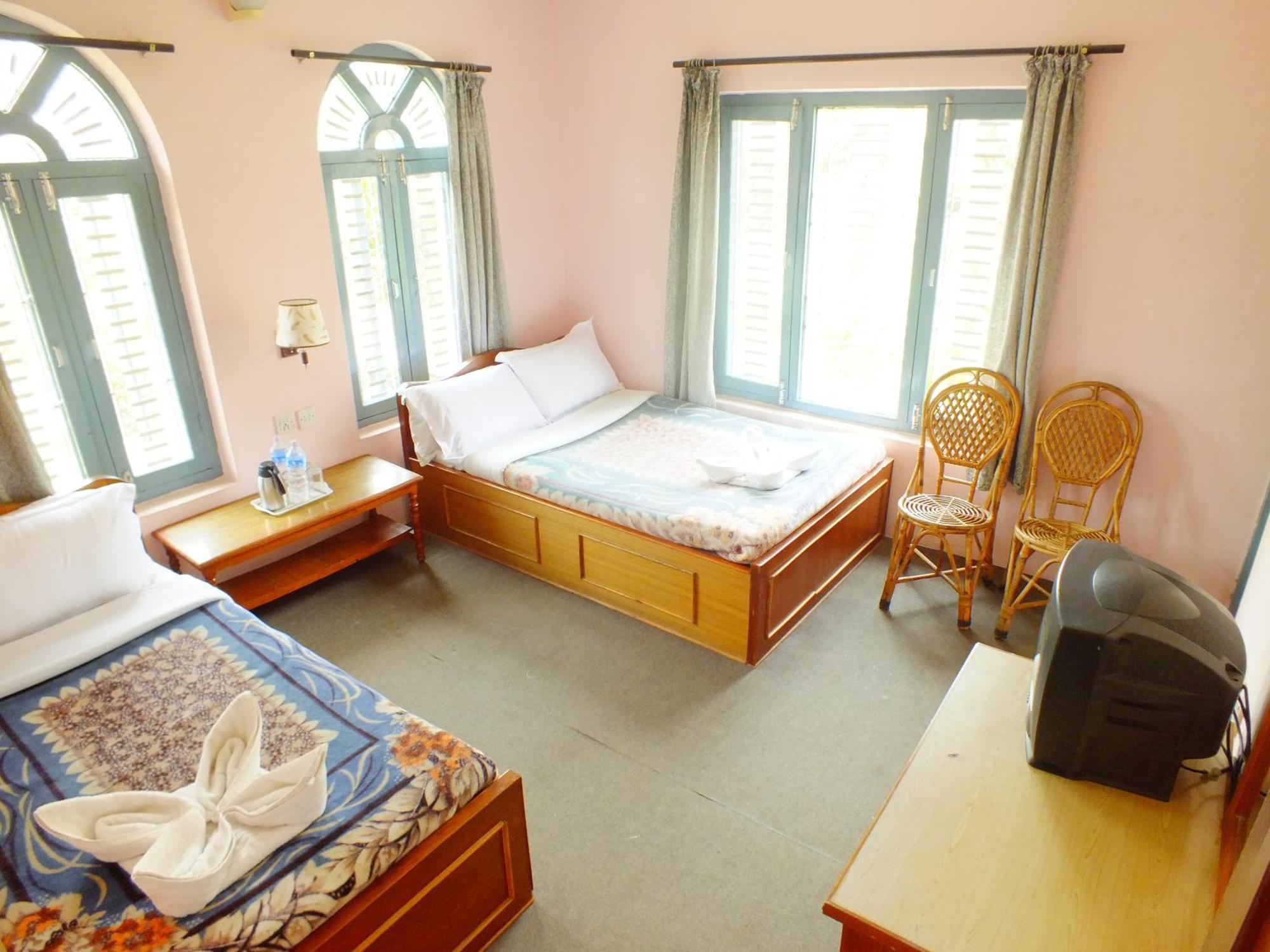 Hotel Greenland Pokhara Buitenkant foto